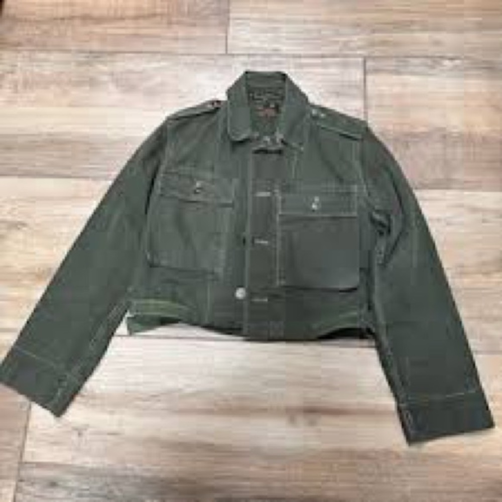 RD Style army, green waste line jacket, drawstrings at waist brown button
